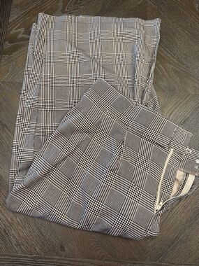 Women’s Torrid Plaid Dress Capri Pants - Black & Tan